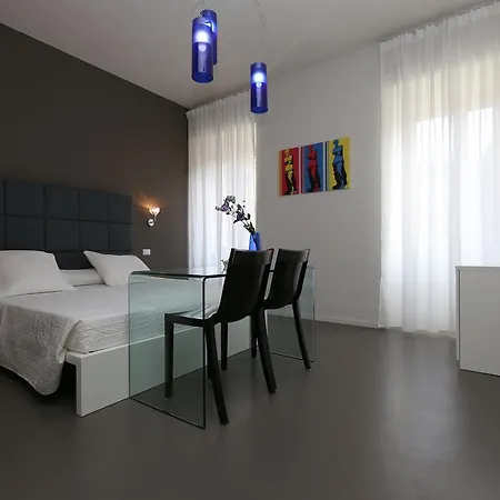 Residenza Crescenzio 게스트하우스 4*