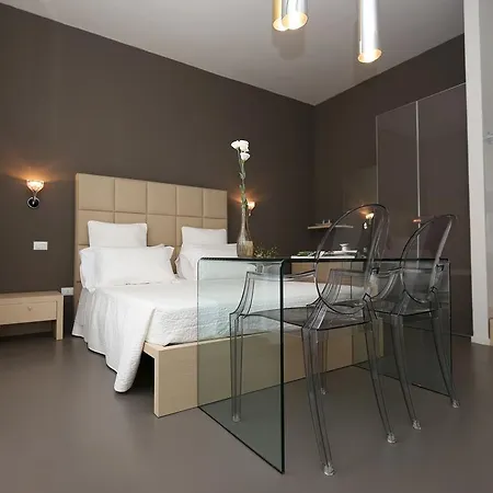 Residenza Crescenzio Affittacamere 4*