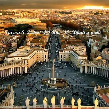 Residenza Crescenzio 게스트하우스 4*